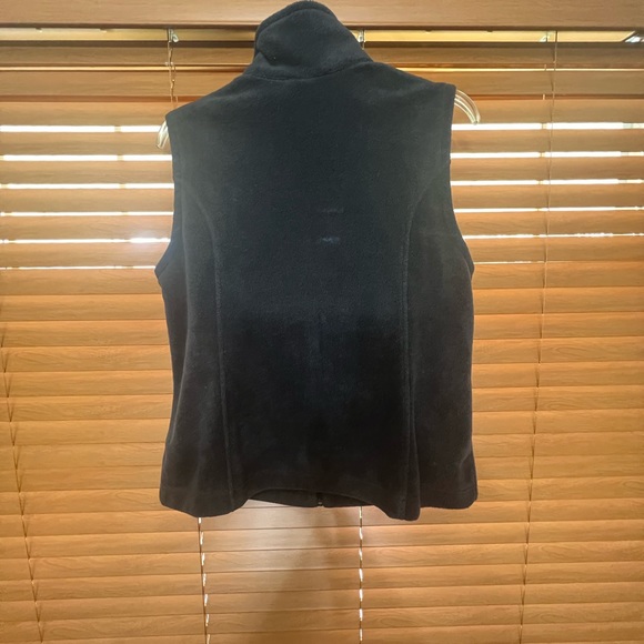 Columbia Women’s fleece Vest size XL color: Black - Picture 5 of 8